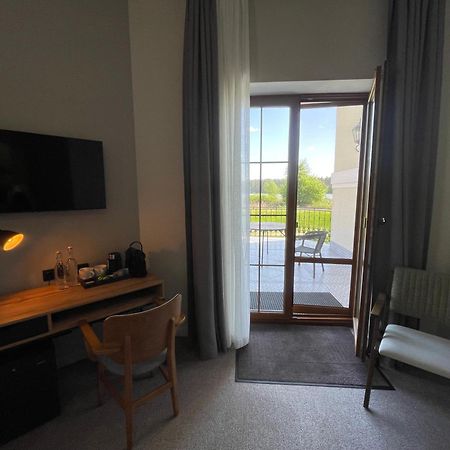 Bobritsa Dacha Hotel Buitenkant foto