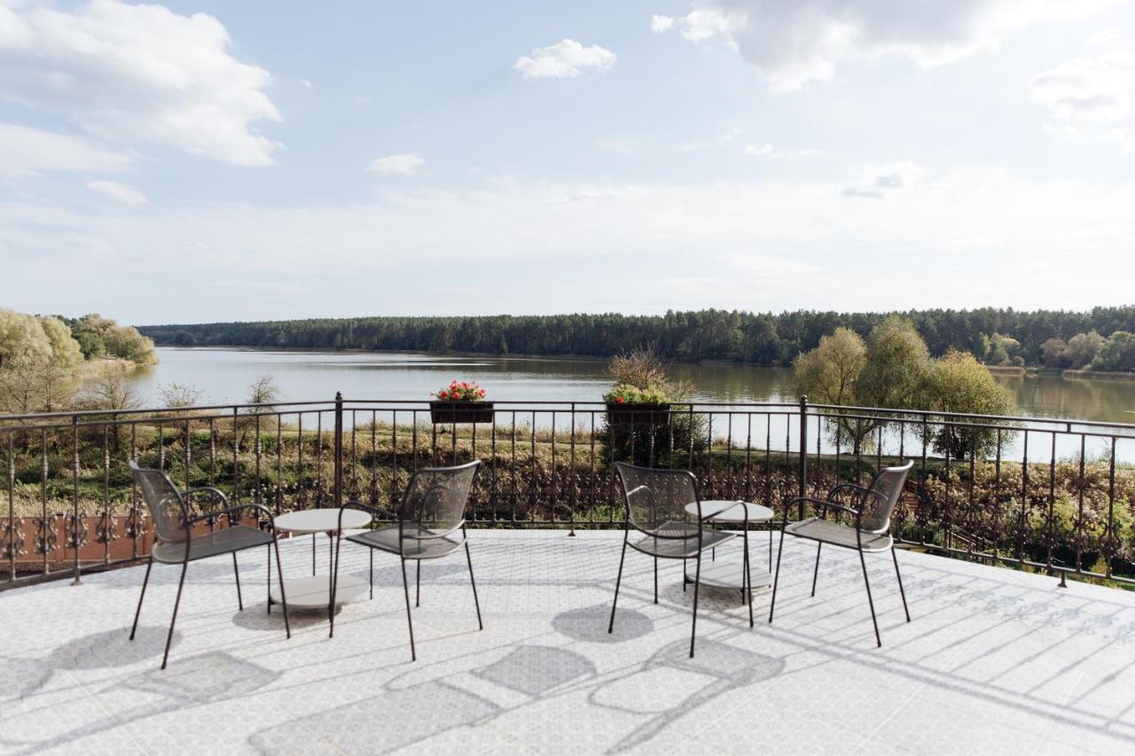 Bobritsa Dacha Hotel Buitenkant foto