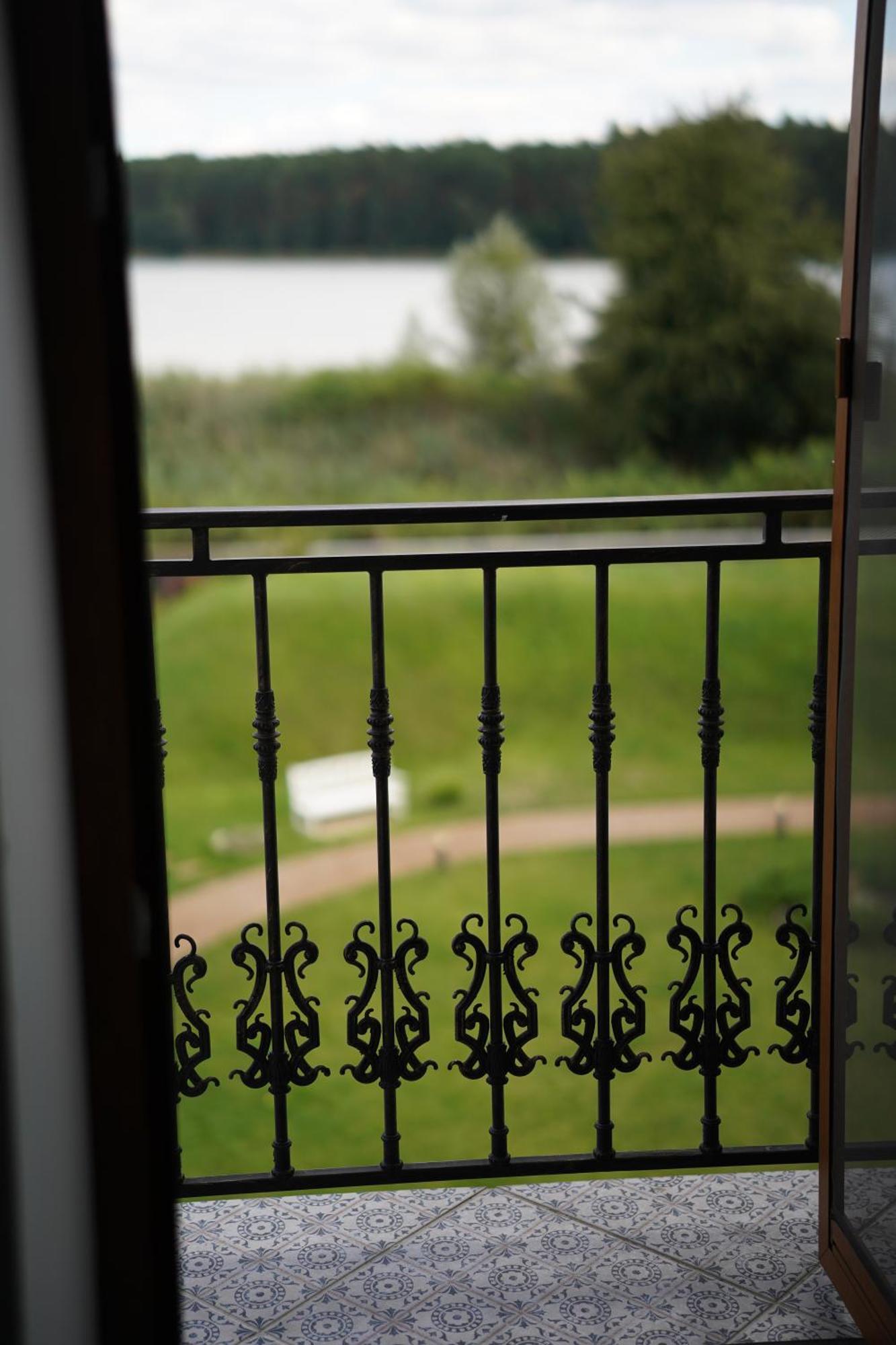 Bobritsa Dacha Hotel Buitenkant foto